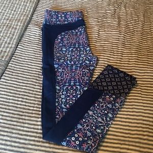 NWOT- St John’s Bay active wear pants